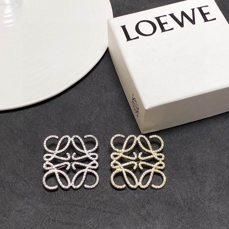 Loewe brooch 0920